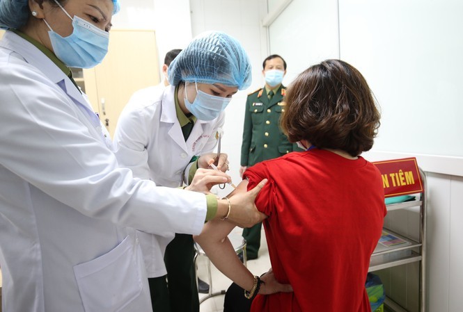 Tiêm vắc-xin Nano COVAX giai đoạn 2 cho người tình nguyện ảnh: như ý

