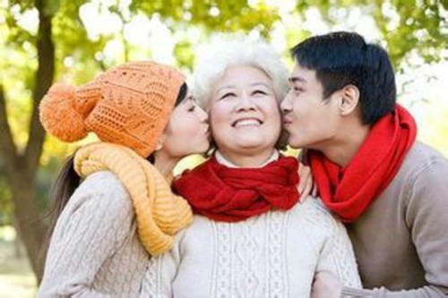 3 nguyên tắc vàng để "sống chung với mẹ chồng" của những nàng dâu thông thái