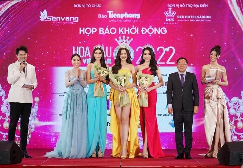 Thí sinh Hoa hậu Việt Nam 2022 được xăm lông mày, chỉnh sửa răng
