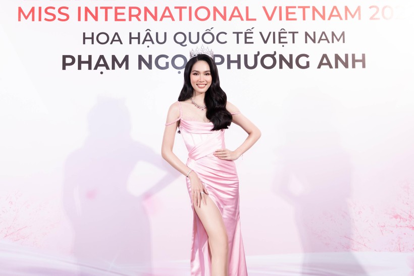 Chiêm ngưỡng bộ quốc phục ấn tượng của đại diện Việt Nam tại Miss International 2022 