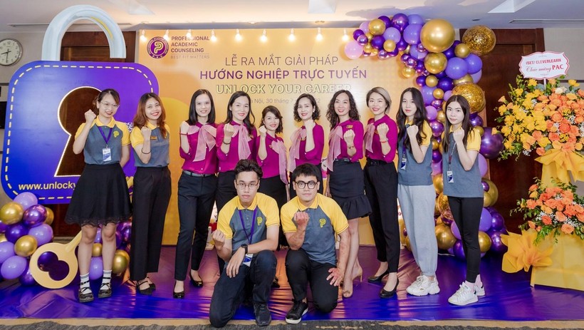 Ra mắt giải pháp hướng nghiệp trực tuyến 'may đo' cho học sinh Việt 