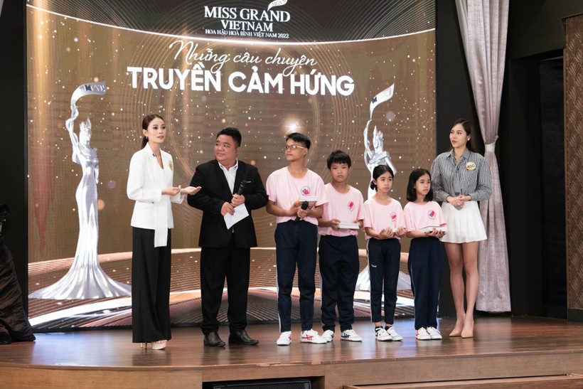 Lớp học đặc biệt gây xúc động tại Miss Grand Vietnam 2022