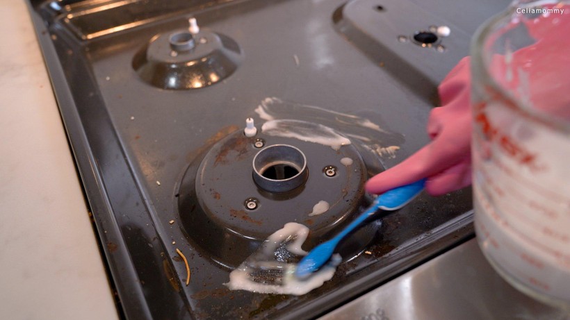 Cách làm sạch 3 vật dụng bẩn nhất trong bếp nhà bạn - Ảnh 4.