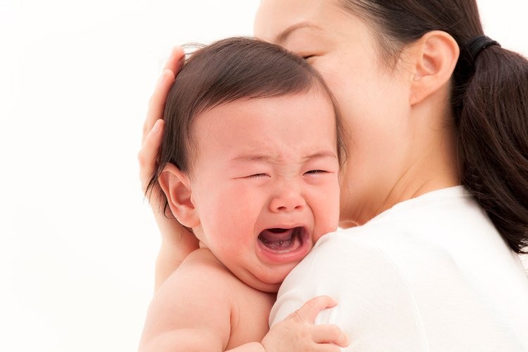 10 điều đại kỵ đối với trẻ sơ sinh nhiều mẹ phạm phải khiến bé luôn quấy khóc