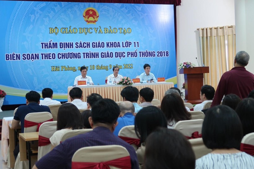  Bộ trưởng Nguyễn Kim Sơn: Đề cao trách nhiệm với Hội đồng thẩm định SGK lớp 11 ảnh 1