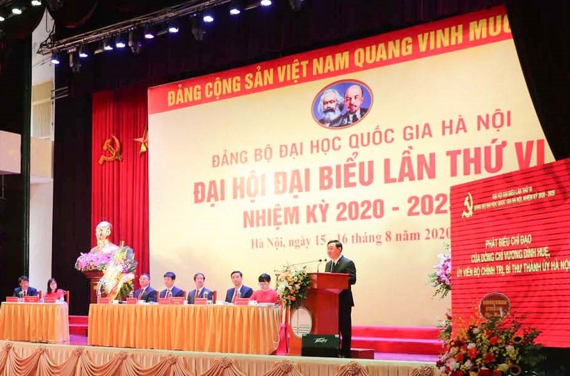Bí thư Thành ủy Hà Nội Vương Đình Huệ phát biểu chỉ đạo Đại hội